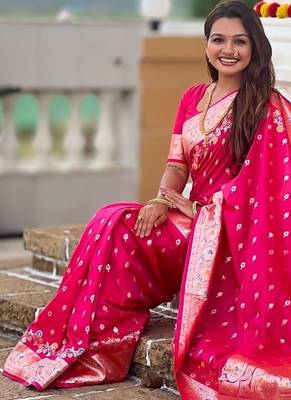 Ranipink soft banarasi silk blend saree with meenakari zari weaving 4