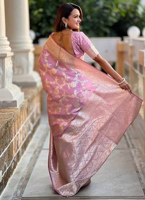 Pink soft banarasi silk blend saree with meenakari zari weaving 2