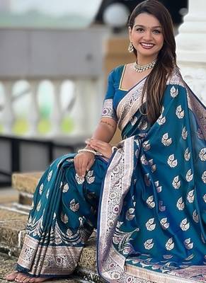 Teal soft banarasi silk blend saree with meenakari zari weaving 4