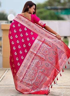 Ranipink soft banarasi silk blend saree with meenakari zari weaving 2