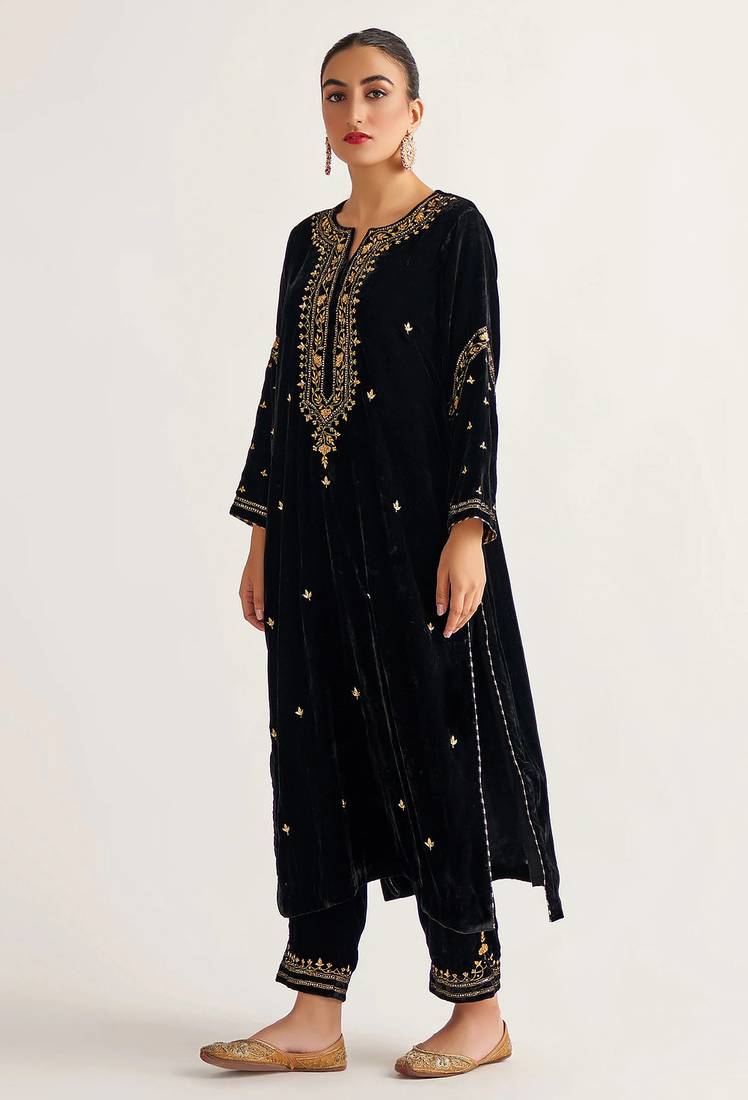 Black zari & sequins embroidered velvet stitched straight kurta set with pant