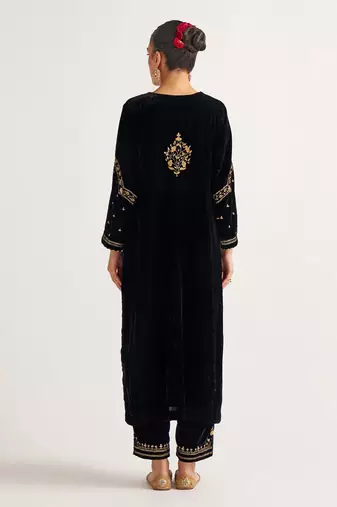 Black zari & sequins embroidered velvet stitched straight kurta set with pant