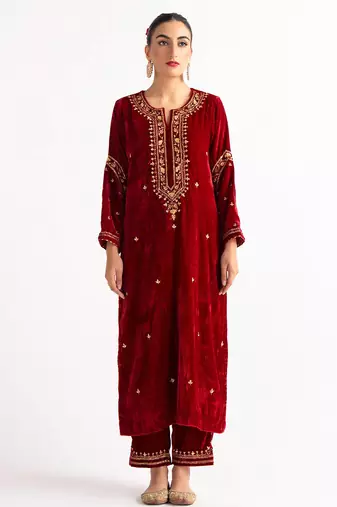 Red zari & sequins embroidered velvet stitched straight kurta set with pant