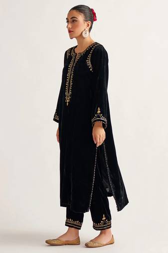 Black zari & sequins embroidered velvet stitched straight kurta set with pant