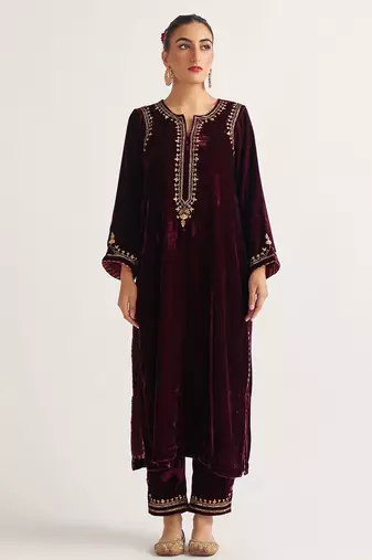 Wine zari & sequins embroidered velvet stitched straight kurta set with pant