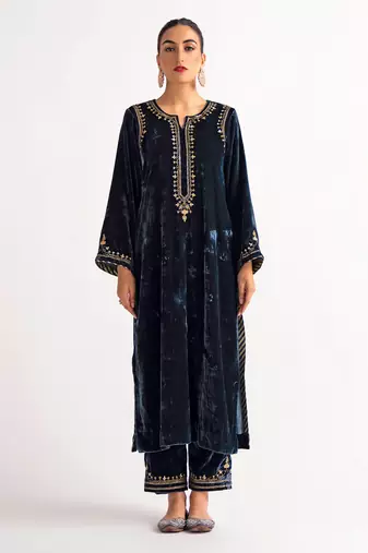 Navy-blue zari & sequins embroidered velvet stitched straight kurta set with pant