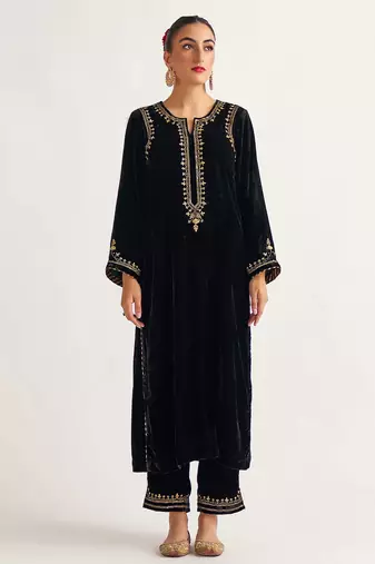 Navy-blue zari & sequins embroidered velvet stitched straight kurta set with pant