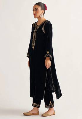 Black zari & sequins embroidered velvet stitched straight kurta set with pant 3