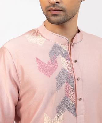 Peach pink embroidered chanderi silk kurta set 4