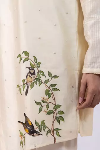Off white embroidered chanderi silk kurta set
