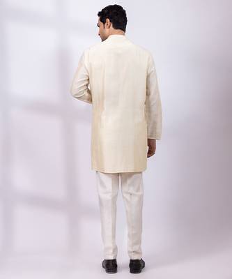 Off white embroidered chanderi silk kurta set 5