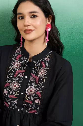 Women embroidered floral print mandarin collar top
