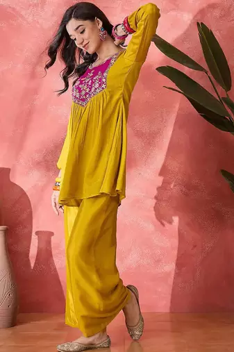 Women ethnic motifs embroidered a-line kurta with palazzo