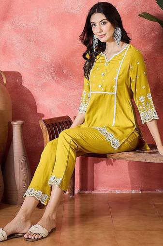 Chikankari embroidered tunic & trousers co-ords