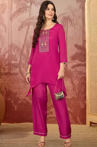 Embroidered sweetheart neck kurta & trousers kurta sets