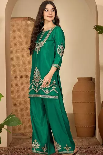 Floral embroidered thread work straight kurta & palazzos