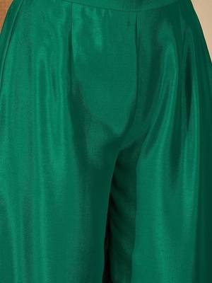 Floral embroidered thread work straight kurta & palazzos 3