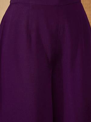 Embroidered v-neck kurta & palazzos 4