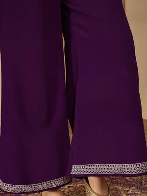 Embroidered v-neck kurta & palazzos 5