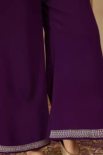 Embroidered v-neck kurta & palazzos