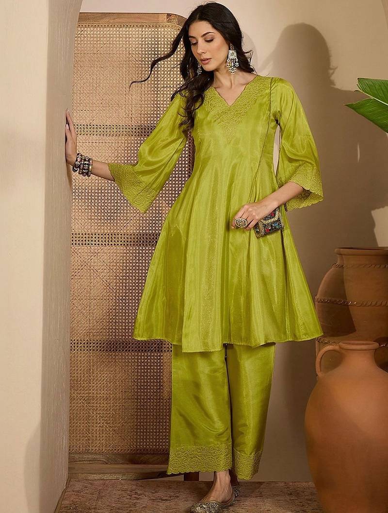 Embroidered v-neck kurta & trousers kurta sets