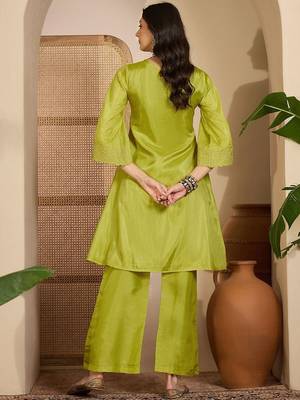 Embroidered v-neck kurta & trousers kurta sets 5