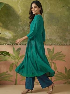V-neck kurta & trousers kurta set 3
