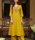 Yoke design v-neck kurta & palazzos