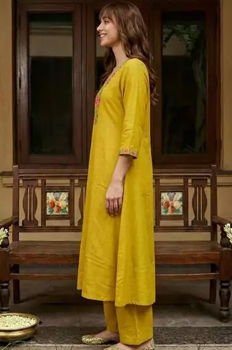 Yoke design v-neck kurta & palazzos