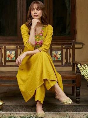 Yoke design v-neck kurta & palazzos 4