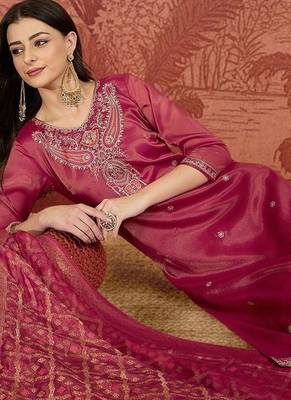 Zari sequence thread embroidered v-neck straight kurta & trousers with dupatta 2