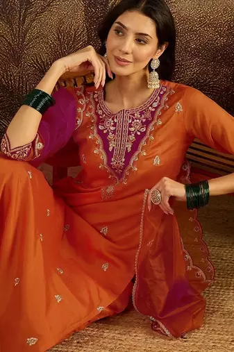 Embroidered round neck kurta trousers & dupatta