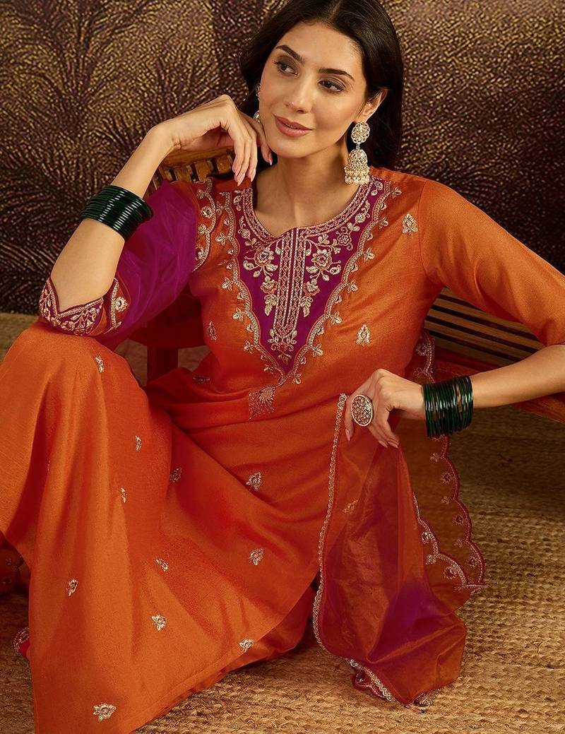 Embroidered round neck kurta trousers & dupatta