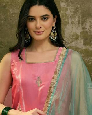 Sequinned embroidered square neck kurta & palazzos with dupatta 2
