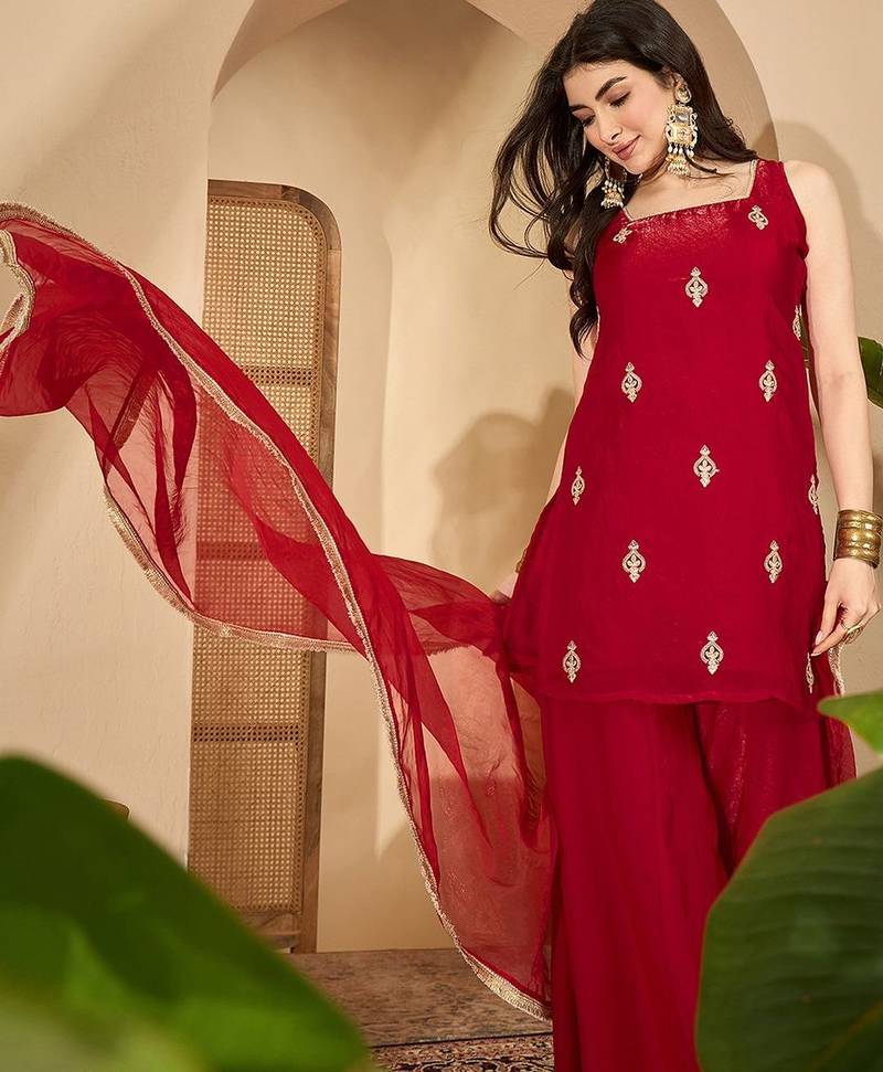Women silk blend embroidered kurta sets with dupatta