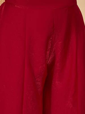Women silk blend embroidered kurta sets with dupatta 3