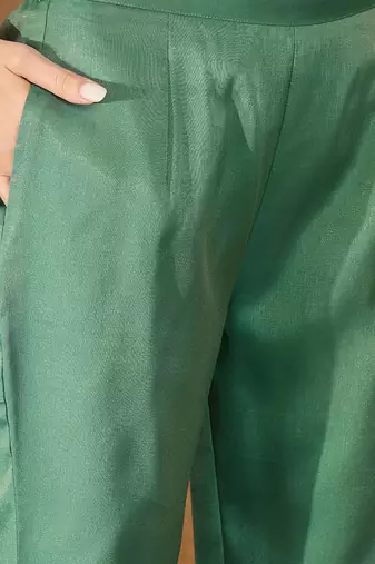 Embroidered round neck straight kurta & trousers with dupatta