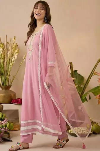 Embroidered round neck kurta & trousers with dupatta