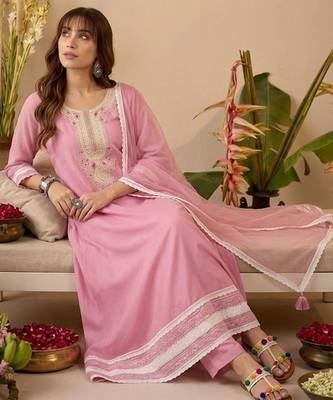 Embroidered round neck kurta & trousers with dupatta 5