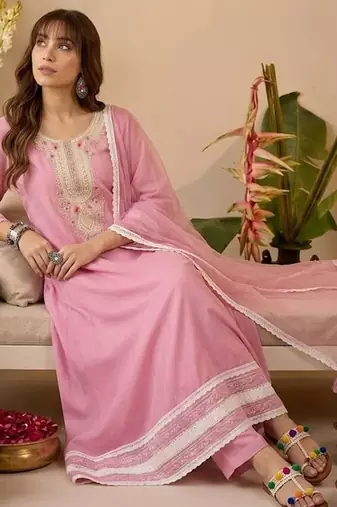 Embroidered round neck kurta & trousers with dupatta