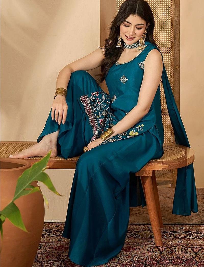 Embroidered round neck straight kurta & palazzos with dupatta