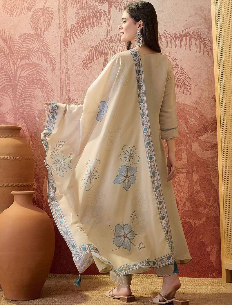 Embroidered round neck straight kurta & trousers with dupatta