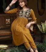 Embroidered v-neck kurta & trousers