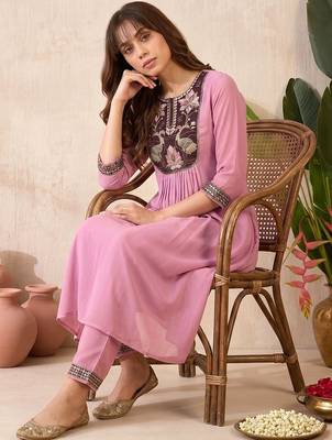 Embroidered round neck kurta & trousers 4