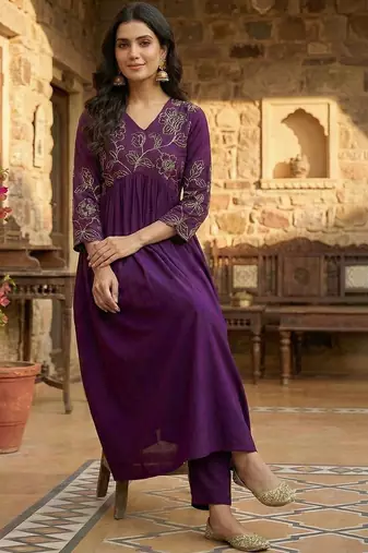 Women floral embroidered pleated sequinned kurta with palazzos