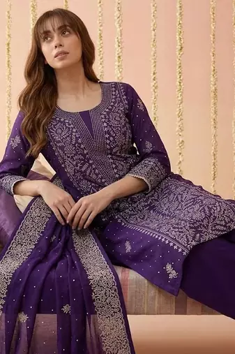 Embroidered round neck kurta & trousers with dupatta