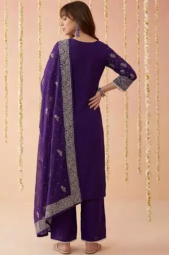 Embroidered round neck kurta & trousers with dupatta