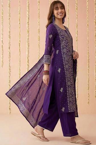 Embroidered round neck kurta & trousers with dupatta