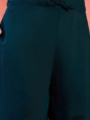 Teal blue floral printed v-neck straight kurta with trousers and dupatta 3