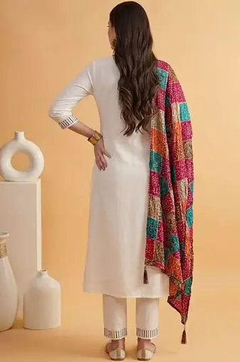 Embroidered notched neck kurta & trousers with dupatta